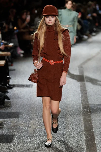 Look 14